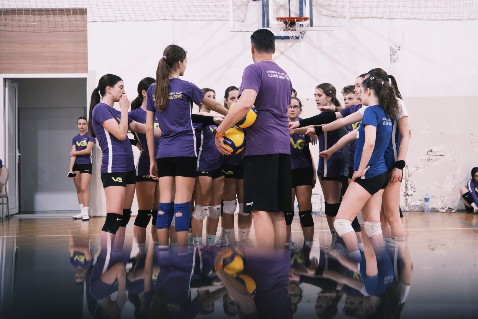 Program zilnic tabără volei